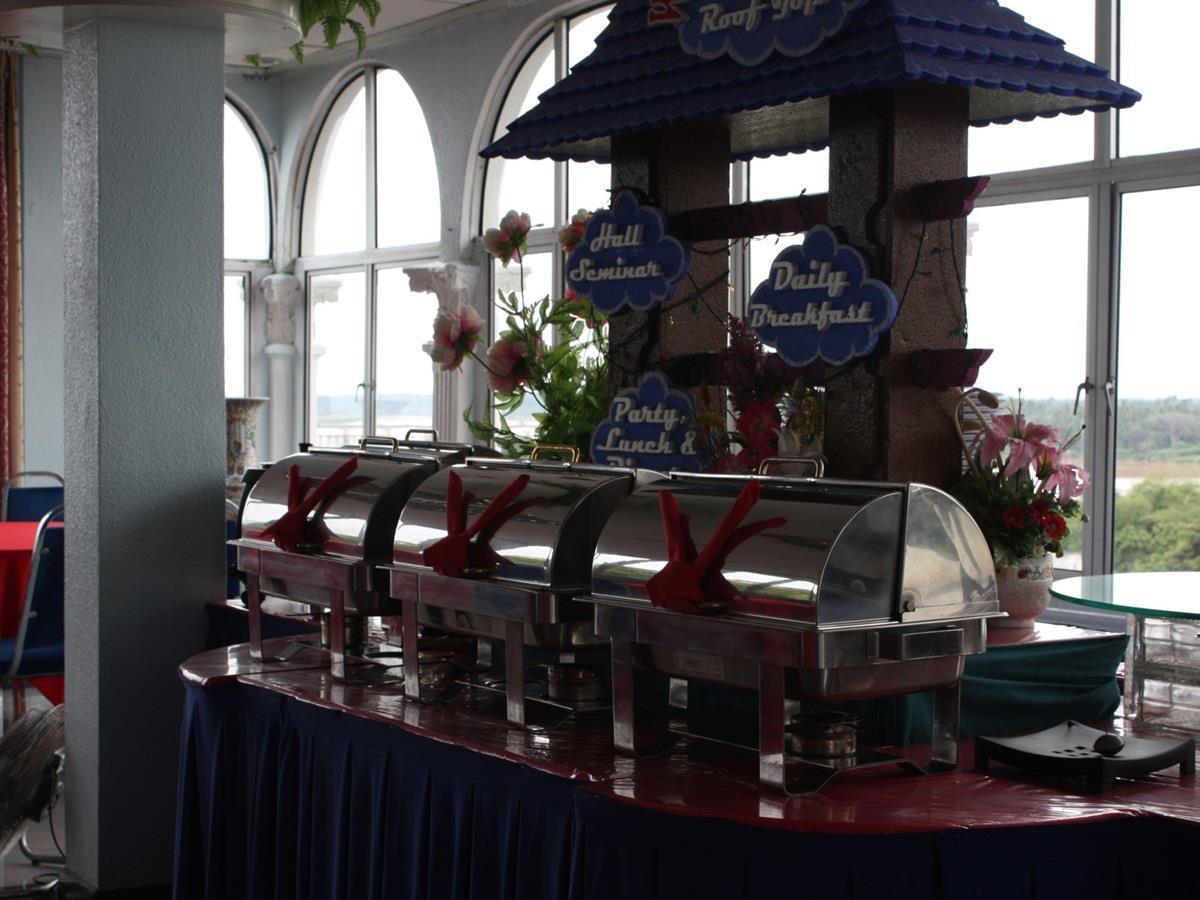 Dynasty Inn Кота Бару Екстериор снимка