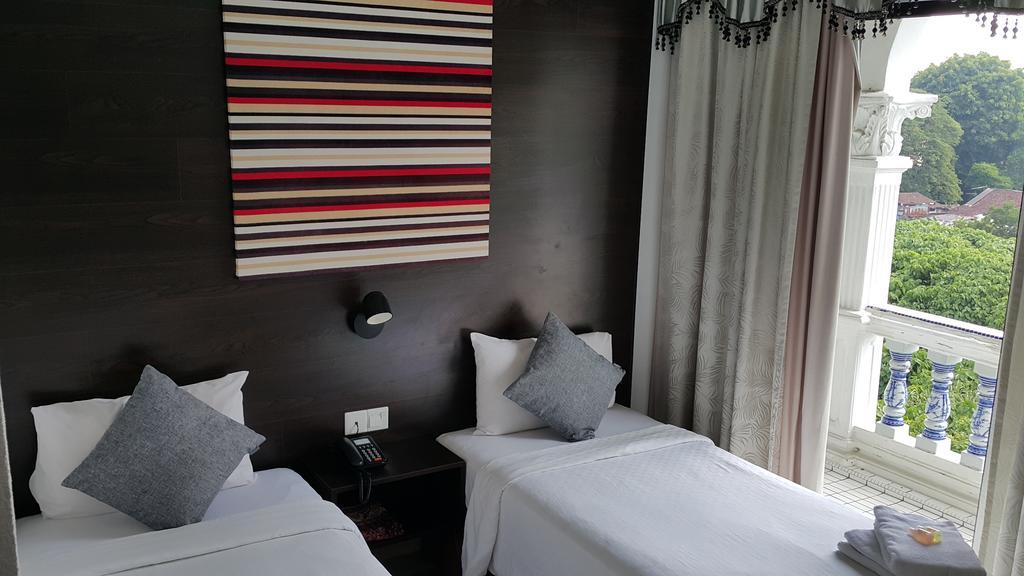 Dynasty Inn Кота Бару Екстериор снимка